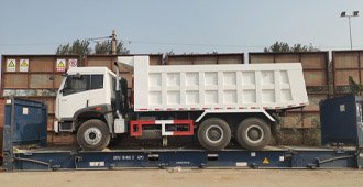 Customized project transportation of engineering vehicles