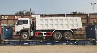 Customized project transportation of engineering vehicles